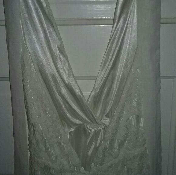 Lace romper - Picture 3 of 4